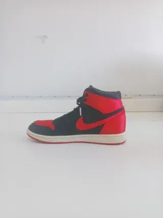 Air Jordan 1 Satin Red Talla 43 Originales