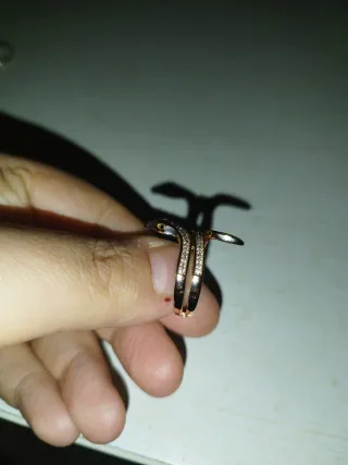 Anello serpente con zirconi
