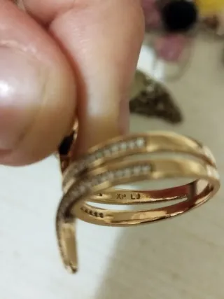 Anello serpente con zirconi