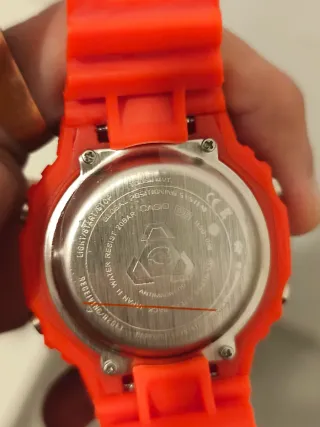 Reloj deportivo rojo g-shock