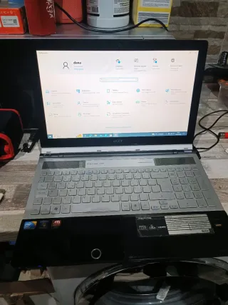 Acer Aspire 5943G Portátil