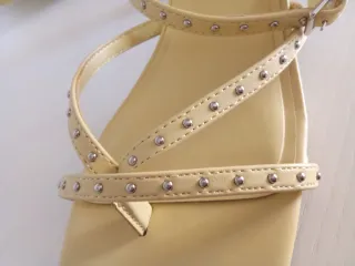 Sandalias Pull&Bear Tachas