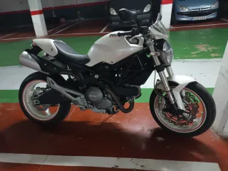 Ducati Monster 696+ 2010