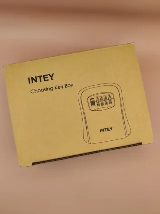 Caja de seguridad con combinación INTEY