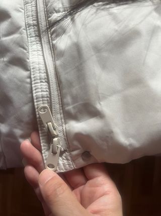 Abrigo Oysho blancocrema talla S con capucha nuevo