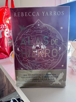 Alas de hierro: Edición coleccionista enriqueci...