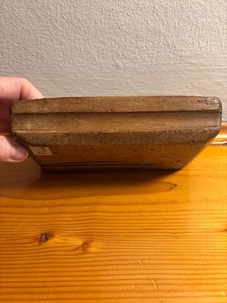 Burriera antica artigianale legno intagliata