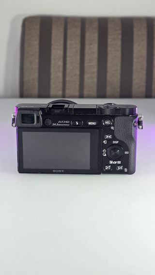 Sony a6000 + Objetivo 16-50