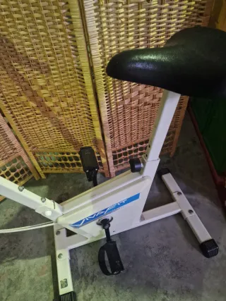 Bicicleta Estática Blanca