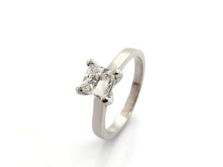 sortija oro 18k con piedra con diamante