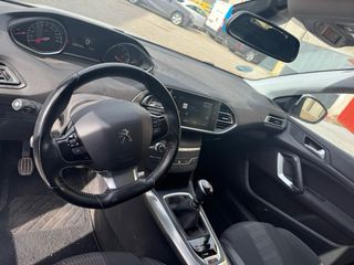 Peugeot 308 allure S&S 130cv