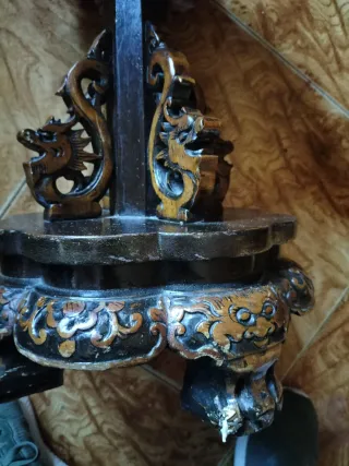 Mesita auxiliar antigua de madera