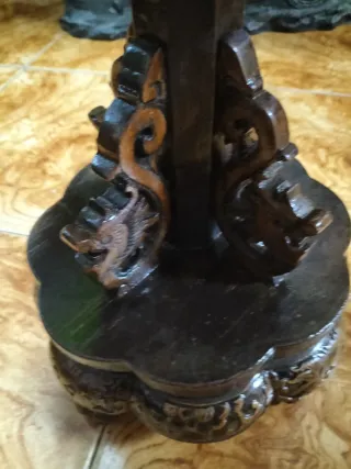 Mesita auxiliar antigua de madera