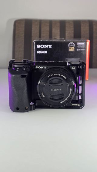 Sony a6400 + Objetivo + Smallrig