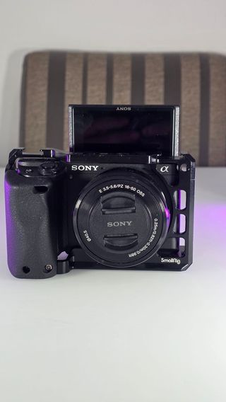 Sony a6400 + Objetivo + Smallrig