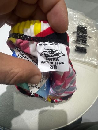 Bañador y gorro Autric deportivo hombre