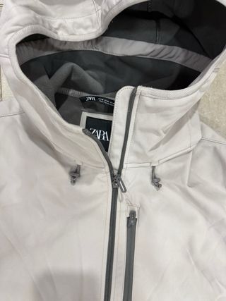 Giacca a vento Zara uomo beige