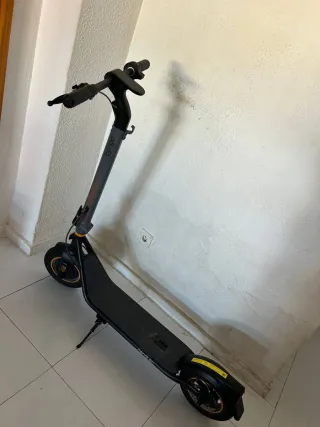Patinete Eléctrico Cecotec Bongo