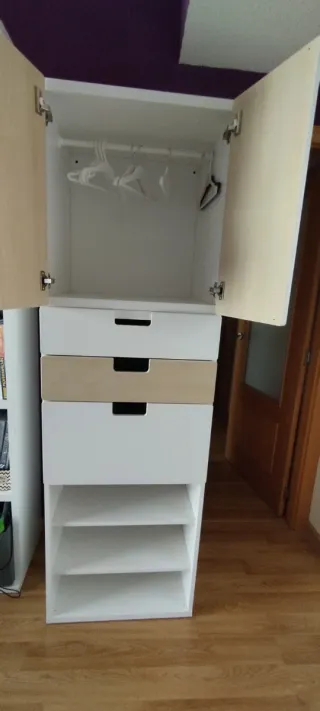 Armario infantil Ikea madera y blanco