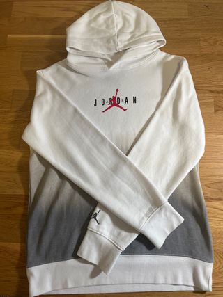 Sudadera Jordan Blanca y gris talla xl de niños
