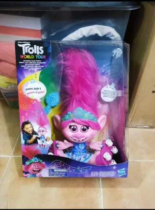 Muñeca Poppy Trolls World Tour NUEVA.