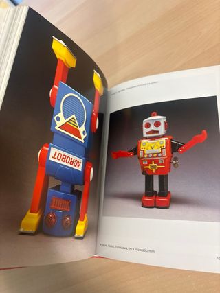 Libro robots taschen
