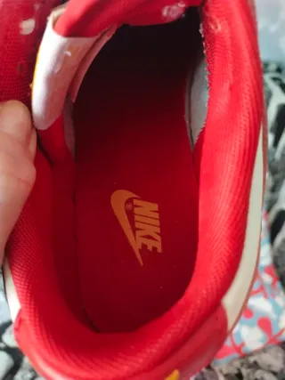 Nike Dunk Low Rojas y Blancas