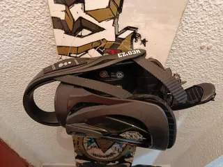 Tabla Snowboard Salomon con fijaciones y funda