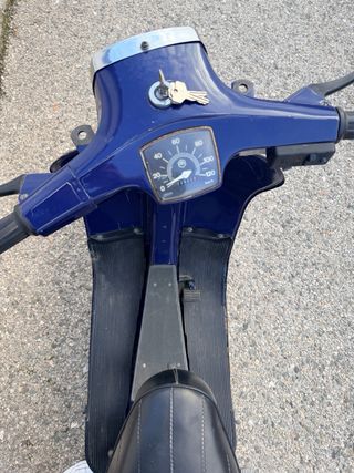 Vespa Primavera 75 año 82 con documentación 1700€