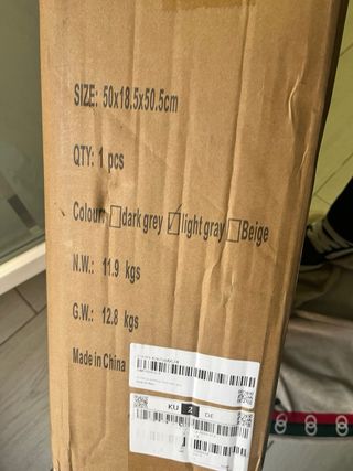 Casa para gatos gris