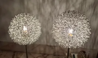 Lampade contemporanee da tavolo o comodino