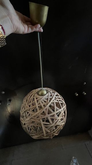 2 Lámparas iguales colgante de madera y metal