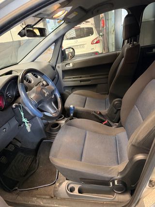 Mitsubishi Colt 2006 (625900859)