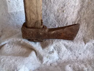 Ascia ferro manico lungo