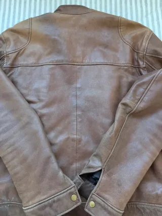 Cazadora de Piel Marrón. Talla 52