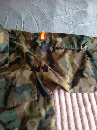Chaqueta militar tres cuartos camuflaje