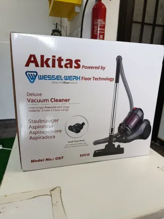 Aspiradora Akita Deluxe 800W