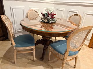 Tavolo rotondo allungabile con 4 sedie