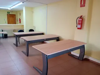 Mesas de academia color pino