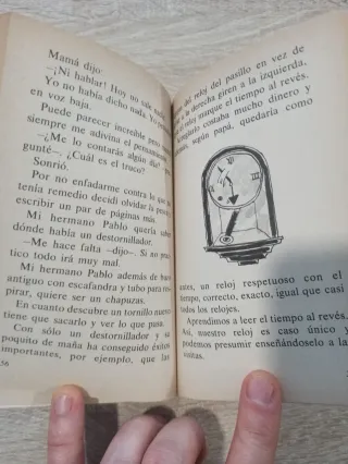 Un tiesto lleno de lápices