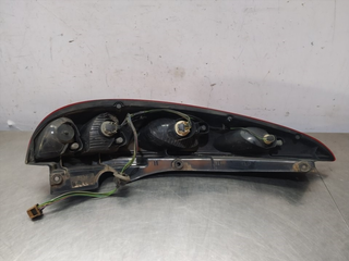 PILOTO TRASERO DERECHO NISSAN ALMERA TINO (V10M)