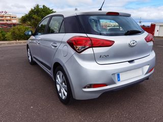 Hyundai i20 2015 | 99mil km | Cadena | Reestreno