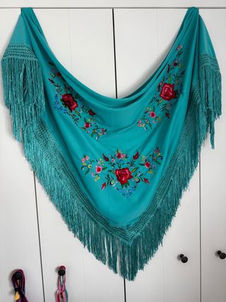 Mantoncillo Flamenca Verde Agua Bordado