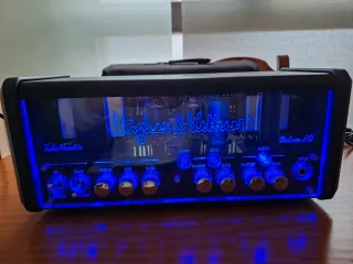 Cabezal Hughes & Kettner Tubemeister 20 Deluxe