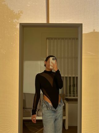 Body negro cuello alto mangas largas