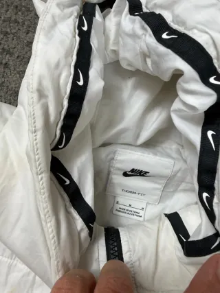¡¡OFERTA!! Talla M Chaqueton Nike Blanca