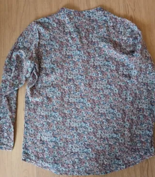 Suéter floral azul y morado talla XL