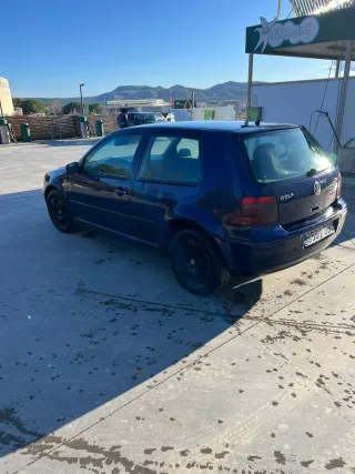 Volkswagen Golf 2000