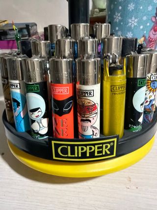 Lotto accendini Clipper con espositore