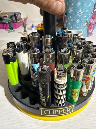 Lotto accendini Clipper con espositore